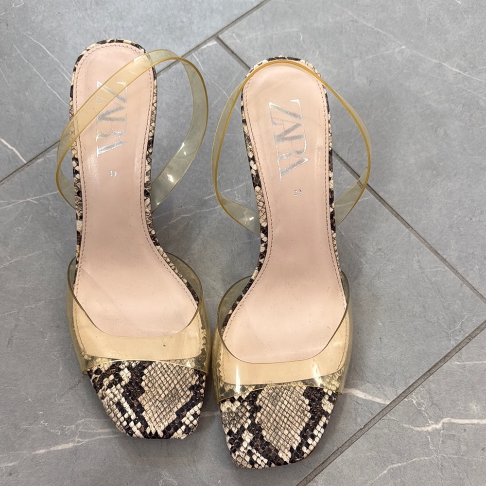 Snake print Zara low heel sandals